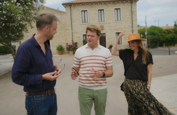 Voetbal blijft populair en Isola Di Beau ook.