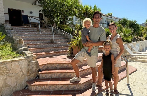 Bart, Loes en hun kinderen voor Ik Vertrek