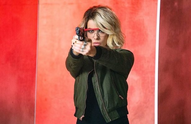 Kate Beckinsale in Jolt