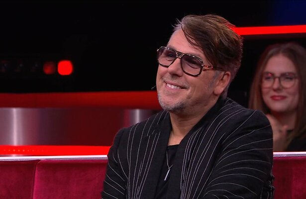 Jan Dulles in Secret Duets