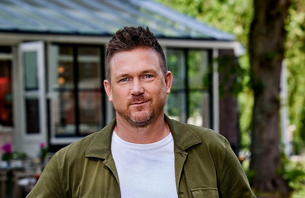 Johnny de Mol voor Restaurant Misverstand