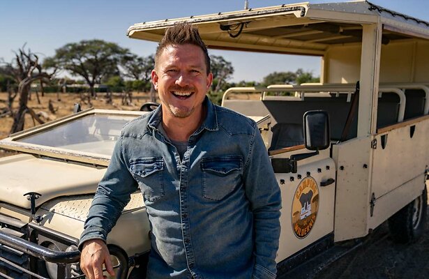 Johnny de Mol voor Camping De Wildernis