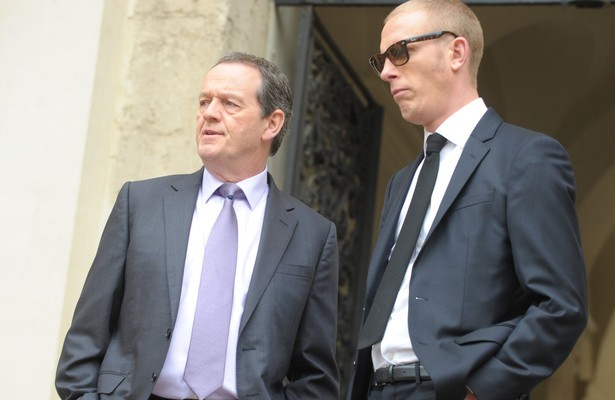 Kevin Whately als DI Robert Lewis, Laurence Fox als James Hathaway