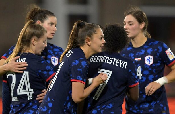 Lieke Martens, Victoria Pelova, Lineth Beerensteyn en Aniek Nouwen