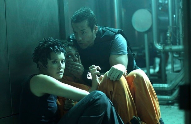 Guy Pearce en overige acteurs Lockout