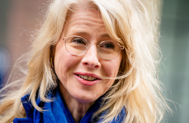 Ook Mona Keijzer in beeld als presentatrice van HLF8.