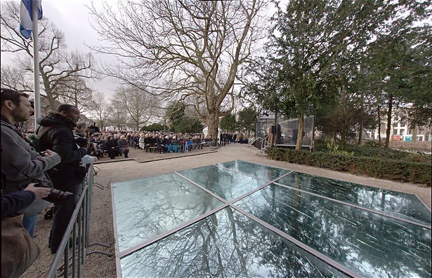 Stilstaan bij de Holocaust