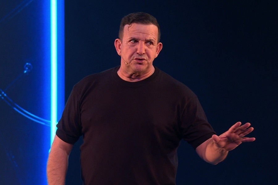 Najib Amhali Theatershows