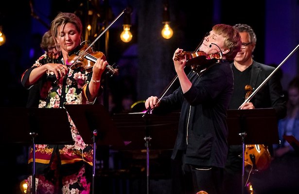 De TV van gisteren: 718.000 kijkers voor Prinsengrachtconcert 2019