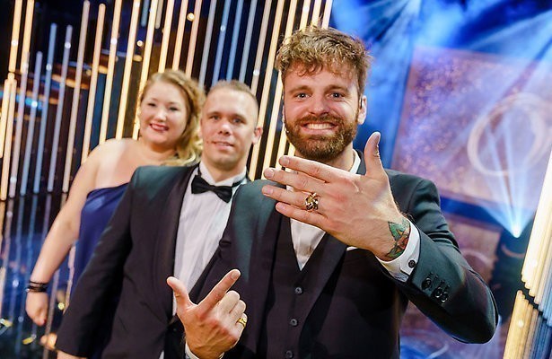 Tim Hofman met zijn Gouden Televizier-Ring