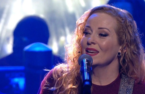 Anneke van Giersbergen in The Best of Pop