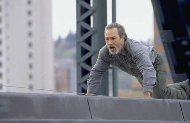 Tommy Lee Jones als L.T. Bonham in The Hunted