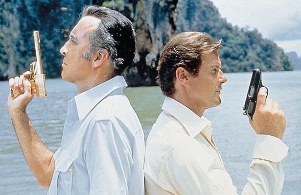 Roger Moore en Christopher Lee