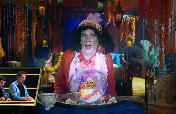 Tineke Schouten in The Masked Singer