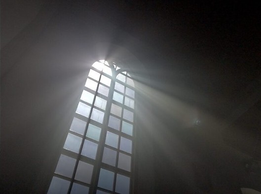 Predikant rijdt scheve schaats