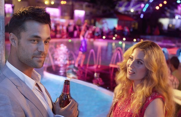 Jan Kooijman en Sanne Vogel in Verliefd op Ibiza