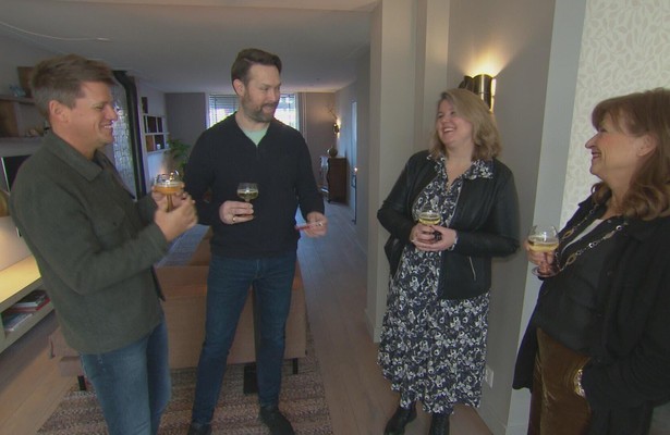 Kees Tol met Frank, Karin en Fietje in VTwonen Weer Verliefd op je Huis