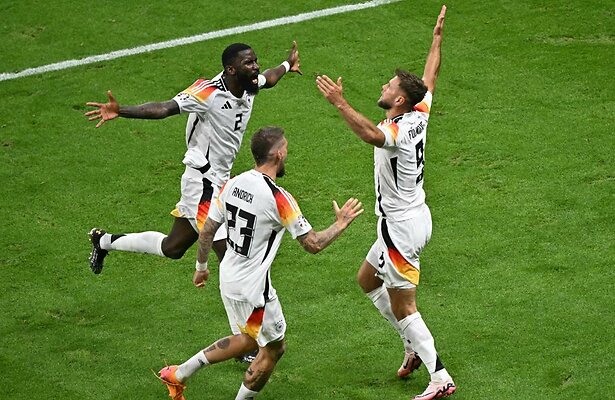 Niclas Fuellkrug, Antonio Ruediger en Robert Andrich