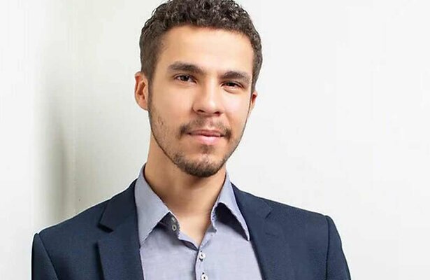 Tenor Arturo den Hartog