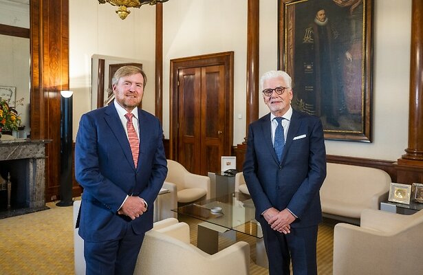 Koning Willem-Alexander en Jan Slagter