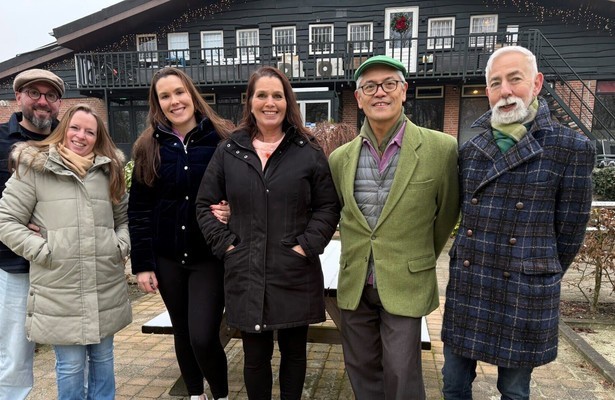 Pascal, Simone, Rinke, Liane, Peter en Wolter in Bed & Breakfast