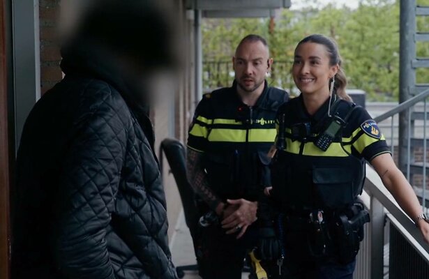 Agenten komen op bijzondere melding af.