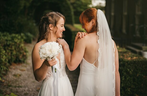 Laura en Cathalijne als enige nog getrouwd.