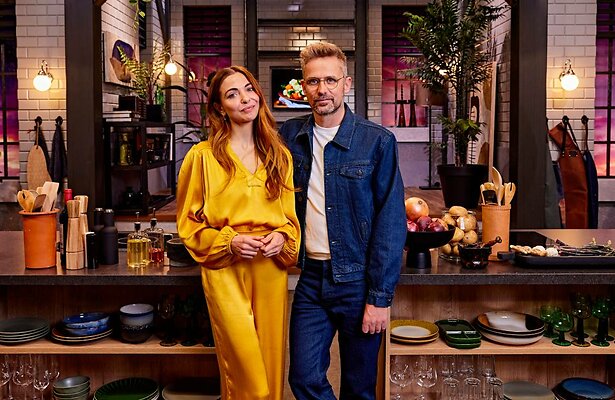 Presentatoren Georgina Verbaan en Patrick Martens.