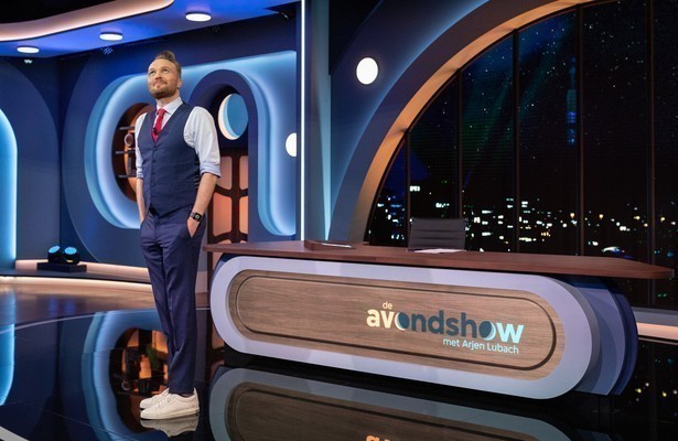Arjen Lubach voor De Avondshow met Arjen Lubach