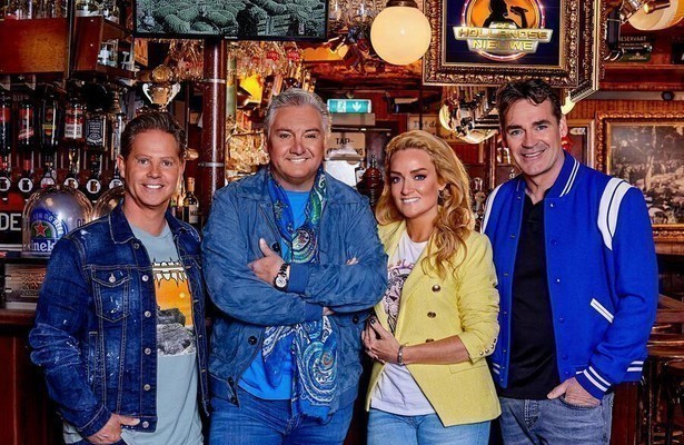 Danny de Munk, René Froger, Samantha Steenwijk en Jeroen van der Boom in De Hollandse Nieuwe