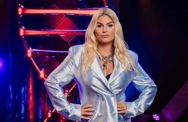 Roxeanne Hazes voor DNA Singers