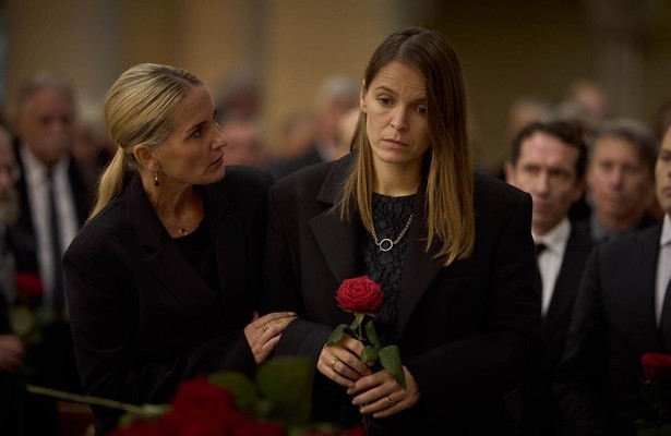 Peggy Vrijens en Hanna Verboom voor Elixer