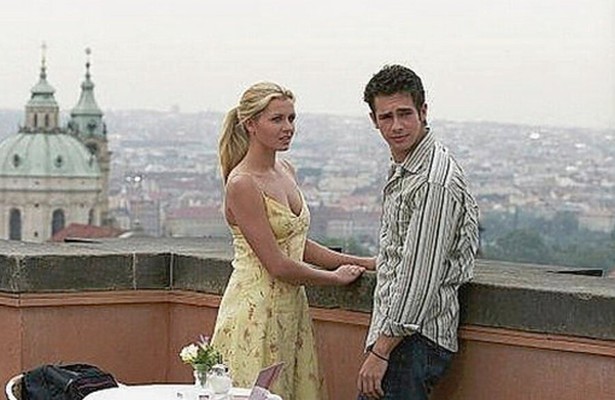Jessica Boehrs en Scott Mechlowicz in EuropTrip
