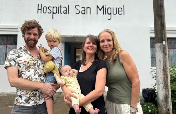 Floortje Dessing met Jacob & Carolien in Floortje naar het Einde van de Wereld