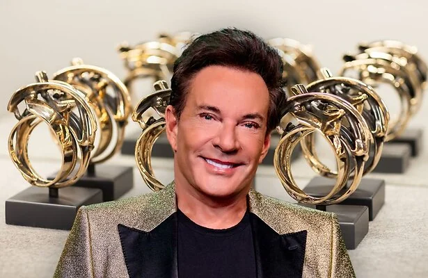 Gerard Joling won de prijs in 2025 met zijn vlog