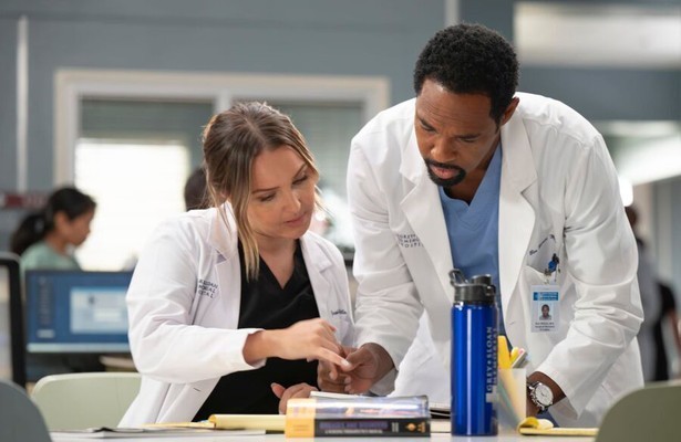 Camilla Luddington en Jason George in Grey's Anatomy