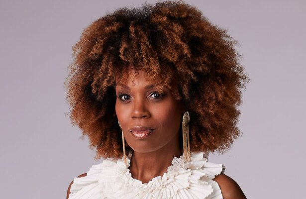 Jasmine Sendar als Elisa in GTST