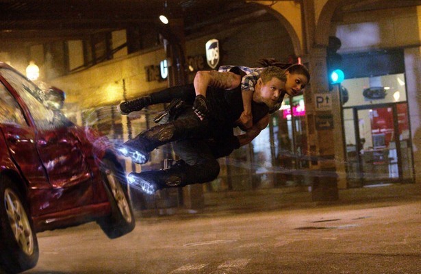 Mila Kunis en Channing Tatum in Jupiter Ascending