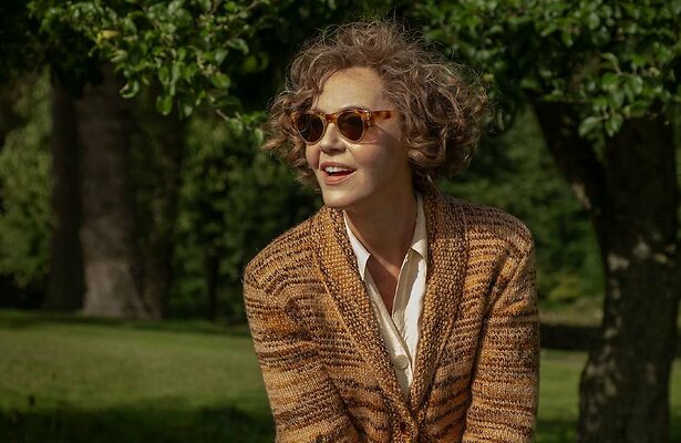 Connie Inge-Lise Nielsen als Karen Blixen