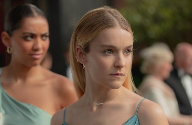 Pommelien Thijs in Knokke Off S2