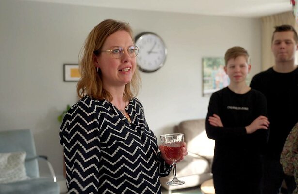 Linda Kraan in Een Huis Vol Emigreert.