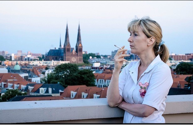 Ariane Schluter in Lucia de B.