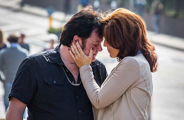 Martijn Fischer als André Hazes en Hadewych Minis als Rachel Hazes in Bloed, Zweet & Tranen