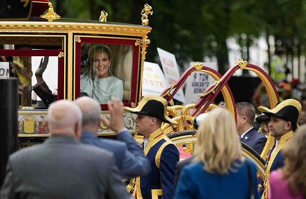 Máxima in de Glazen Koets tijdens Prinsjesdag 2024