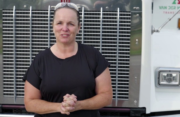 Bianca Schoenmakers in Meiden die Rijden