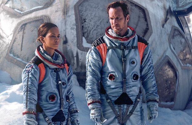 Halle Berry en Patrick Wilson in Moonfall