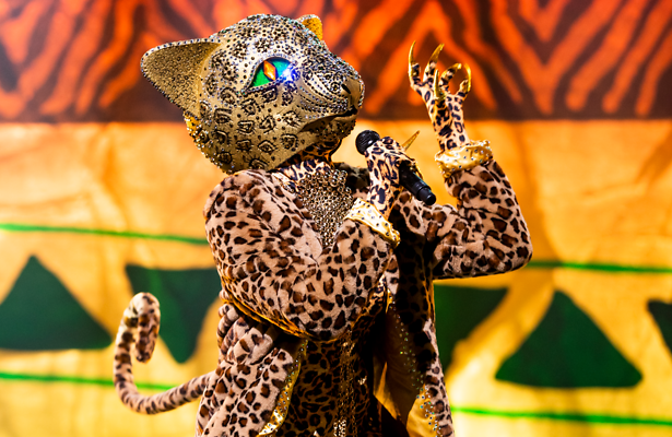 Nicolette van Dam als Panter in seizoen 2.