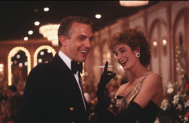 Sean Young en Kevin Costner in No Way Out