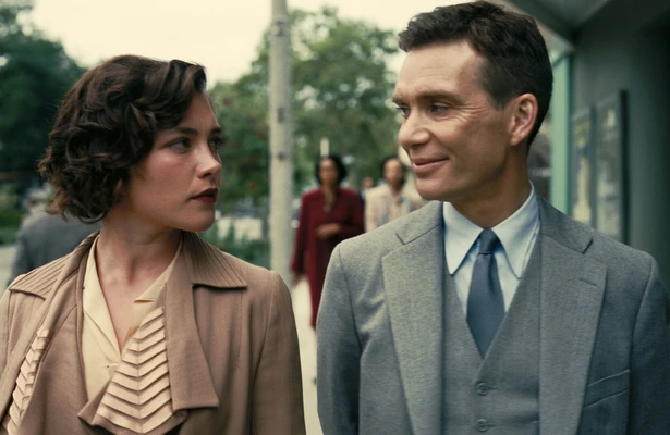 Florence Pugh en Cillian Murphy in Oppenheimer