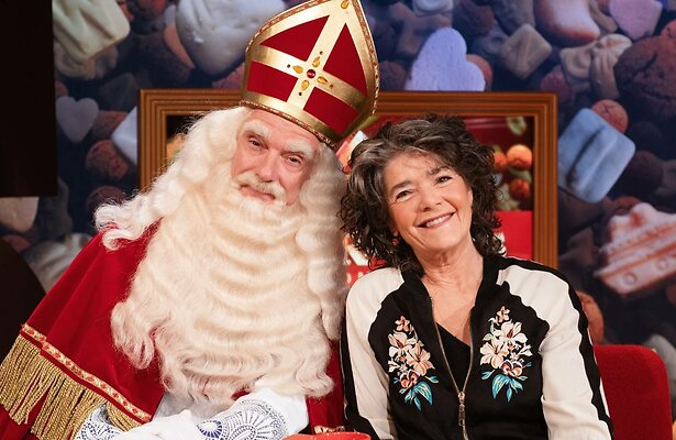 Sinterklaas samen met Dieuwertje Blok.